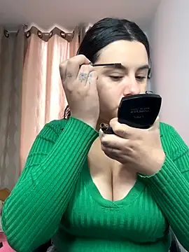 Snapshot of SaraBraun_ chatting on 11.05.25 SaraBraun online show from 11.05.25