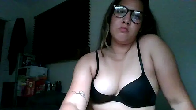 Snapshot of naughtynadia0502 chatting on 04.01.26 naughtynadia0502 online show from 04.01.26