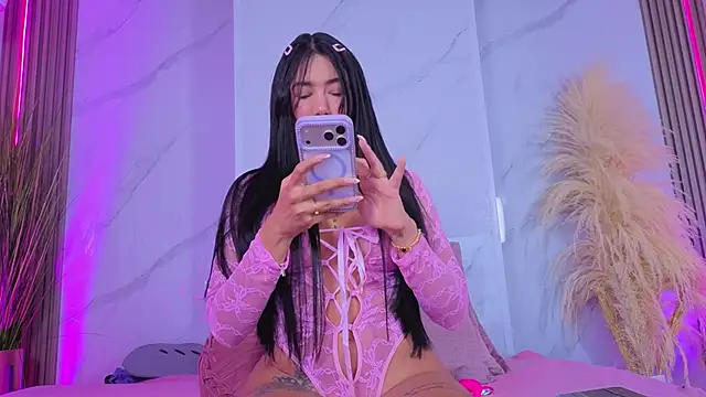 Chlooee   online show from 05.18.26