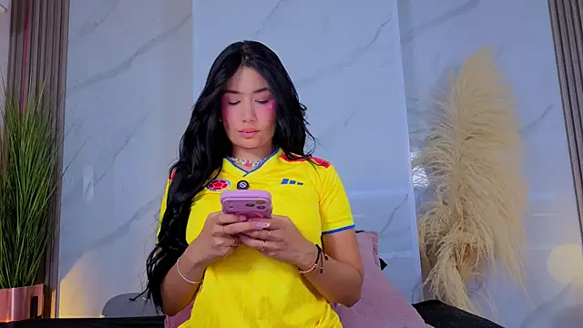 Chlooee   online show from 06.21.26