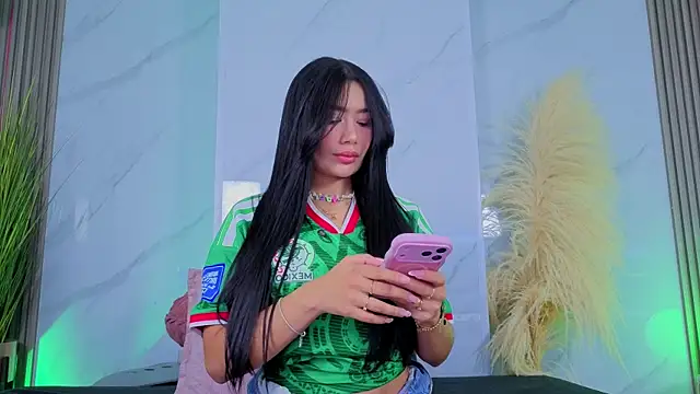 Chlooee   online show from 06.25.26