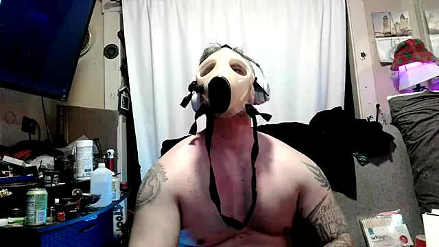 Snapshot of TwoFarty240 chatting on 02.28.26 TwoFarty240 online show from 02.28.26