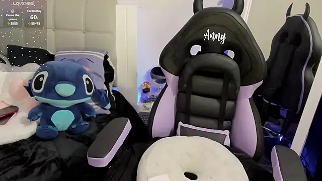 Snapshot of Any_Roussee chatting on 01.16.25 Any Roussee online show from 01.16.25