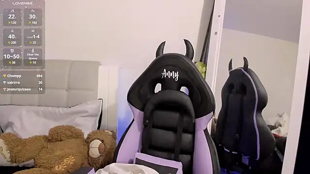 Snapshot of Any_Roussee chatting on 01.18.25 Any Roussee online show from 01.18.25