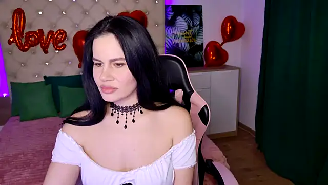 Snapshot of KattieSims chatting on 02.06.25 KattieSims online show from 02.06.25