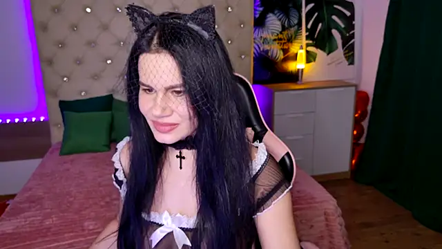 Snapshot of KattieSims chatting on 02.20.25 KattieSims online show from 02.20.25