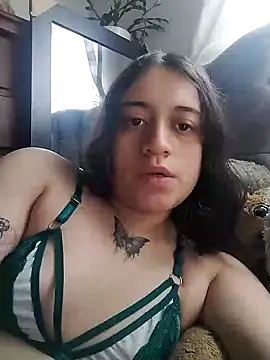 Yaz Moon online show from 02.02.25