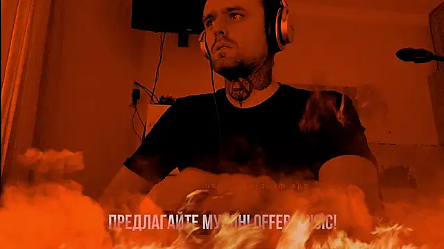 Snapshot of HappyZebra13 chatting on 02.17.25 HappyZebra13 online show from 02.17.25