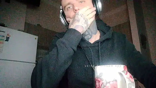 Snapshot of HappyZebra13 chatting on 02.28.25 HappyZebra13 online show from 02.28.25