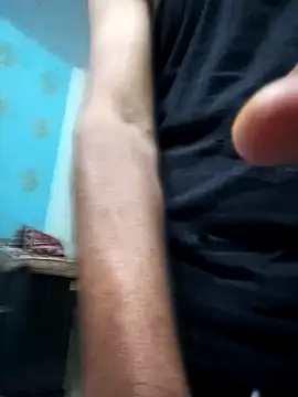 Snapshot of Smarterboytravel chatting on 12.12.24 Smarterboytravel online show from 12.12.24