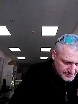 Snapshot of Husoban chatting on 11.11.25 Husoban online show from 11.11.25