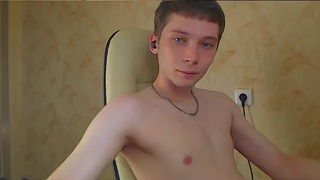 Snapshot of __sugarrebit chatting on 09.15.25 sugarrebit online show from 09.15.25