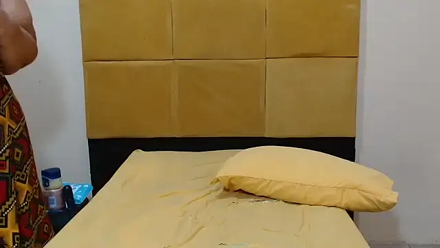 Snapshot of Bbw255 chatting on 10.19.25 Bbw255 online show from 10.19.25