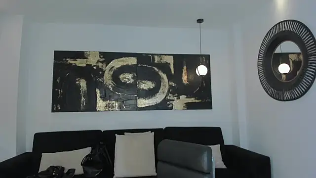 MiaFarrell  online show from 02.17.25