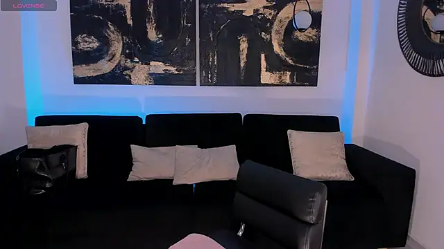 MiaFarrell  online show from 06.20.26