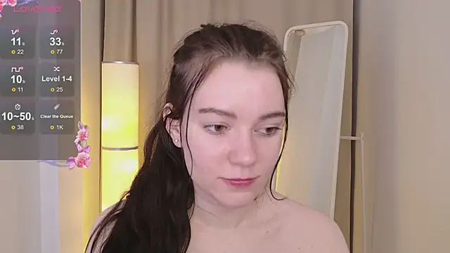 Snapshot of Lana__Cute_ chatting on 01.27.25 Lana Cute online show from 01.27.25