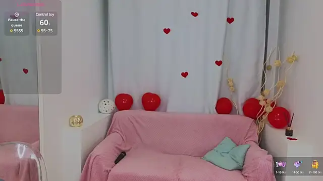 Snapshot of Lana__Cute_ chatting on 02.14.25 Lana Cute online show from 02.14.25