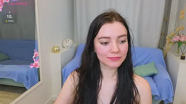 Snapshot of Lana__Cute_ chatting on 02.25.25 Lana Cute online show from 02.25.25