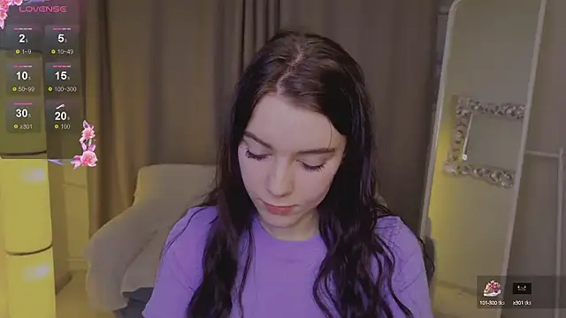 Snapshot of Lana__Cute_ chatting on 03.16.25 Lana Cute online show from 03.16.25