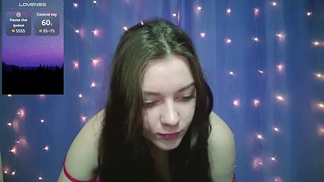 Snapshot of Lana__Cute_ chatting on 12.18.25 Lana Cute online show from 12.18.25