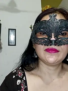 Snapshot of sexy_bhabhi69 chatting on 07.28.26 sexy bhabhi69 online show from 07.28.26