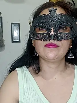 Snapshot of sexy_bhabhi69 chatting on 07.28.26 sexy bhabhi69 online show from 07.28.26