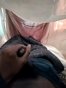 Snapshot of mith087 chatting on 12.25.24 mith087 online show from 12.25.24