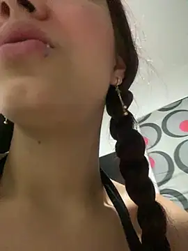 Snapshot of thamygomezz chatting on 01.29.25 thamygomezz online show from 01.29.25