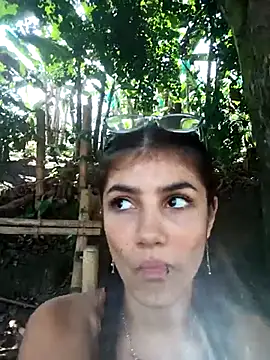 Snapshot of thamygomezz chatting on 09.14.25 thamygomezz online show from 09.14.25