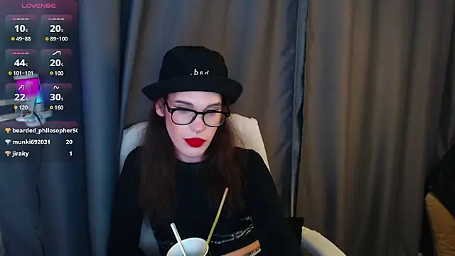 Snapshot of Cassie_Bae chatting on 03.05.25 Cassie Bae online show from 03.05.25