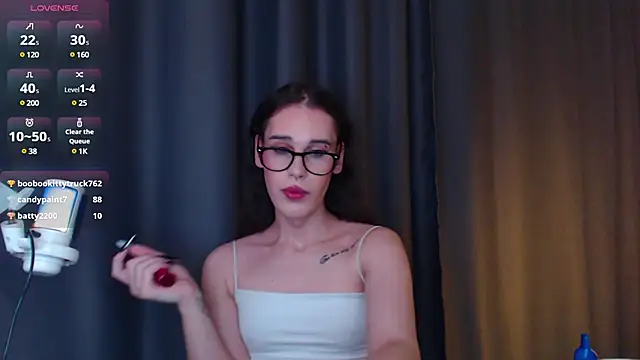 Snapshot of Cassie_Bae chatting on 03.19.25 Cassie Bae online show from 03.19.25