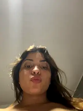 Snapshot of Nicollygriu chatting on 10.01.25 Nicollygriu online show from 10.01.25