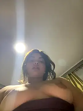 Snapshot of Nicollygriu chatting on 10.07.25 Nicollygriu online show from 10.07.25