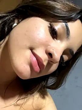 Snapshot of Nicollygriu chatting on 10.16.25 Nicollygriu online show from 10.16.25