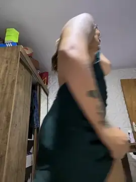 Snapshot of Nicollygriu chatting on 11.06.25 Nicollygriu online show from 11.06.25