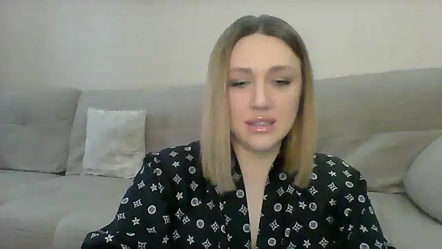 Snapshot of VickyLove047 chatting on 03.14.25 VickyLove047 online show from 03.14.25