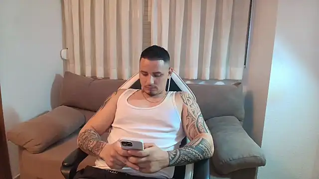 Snapshot of Geishastudios chatting on 01.16.26 Geishastudios online show from 01.16.26