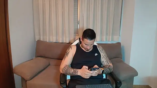 Snapshot of Geishastudios chatting on 03.31.26 Geishastudios online show from 03.31.26