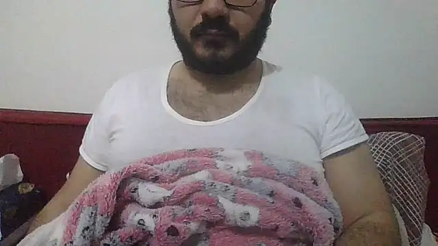 Snapshot of UrfavSlaveBitch chatting on 03.08.26 UrfavSlaveBitch online show from 03.08.26