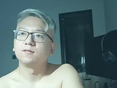 Snapshot of leoUSIR chatting on 09.29.25 leoUSIR online show from 09.29.25