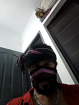 Snapshot of johnsinsexy chatting on 12.16.24 johnsinsexy online show from 12.16.24