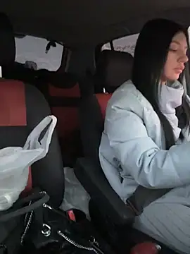 JulliaVegas online show from 02.04.25