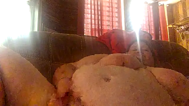 chrissybear84 online show from 06.25.26