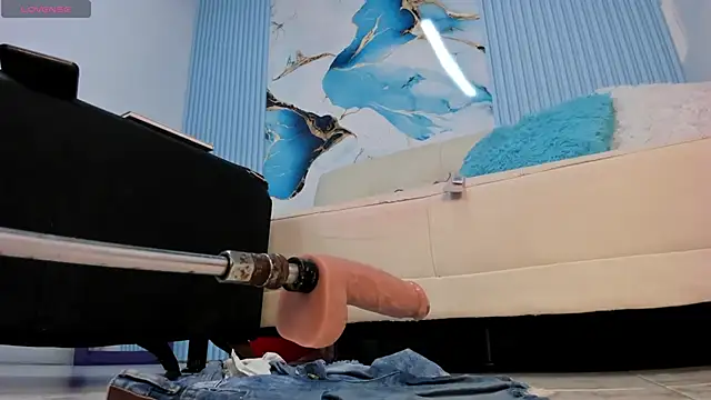 Snapshot of Danniela18_ chatting on 03.06.25 Danniela18 online show from 03.06.25