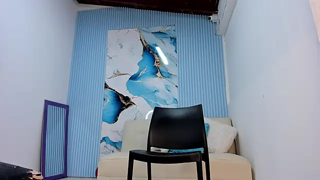 Snapshot of Danniela18_ chatting on 03.07.25 Danniela18 online show from 03.07.25