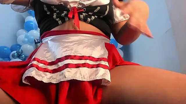 Snapshot of Danniela18_ chatting on 09.23.25 Danniela18 online show from 09.23.25