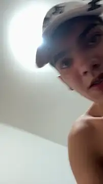 snakeeboy online show from 03.06.26