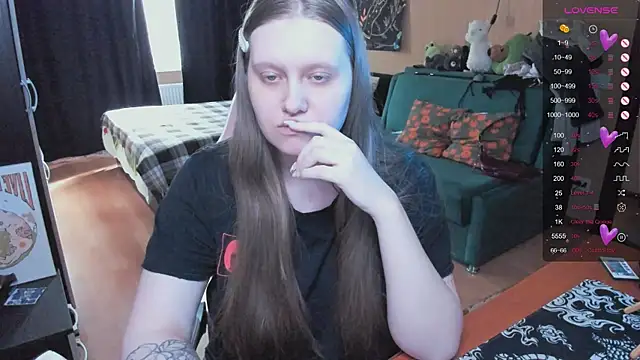 Alice Dreamgirl  online show from 04.22.26
