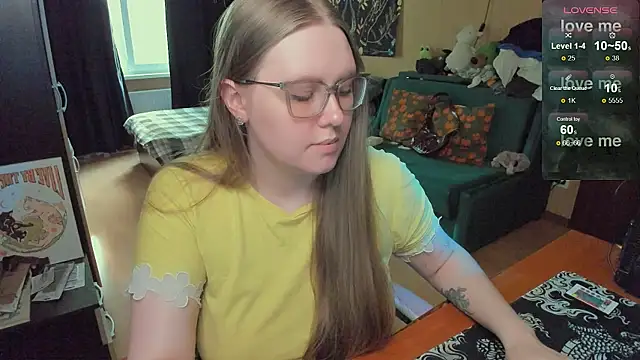 Alice Dreamgirl  online show from 05.11.26
