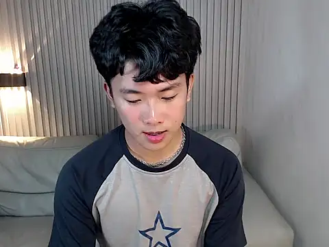 Snapshot of dangerzone0122 chatting on 01.05.26 dangerzone0122 online show from 01.05.26